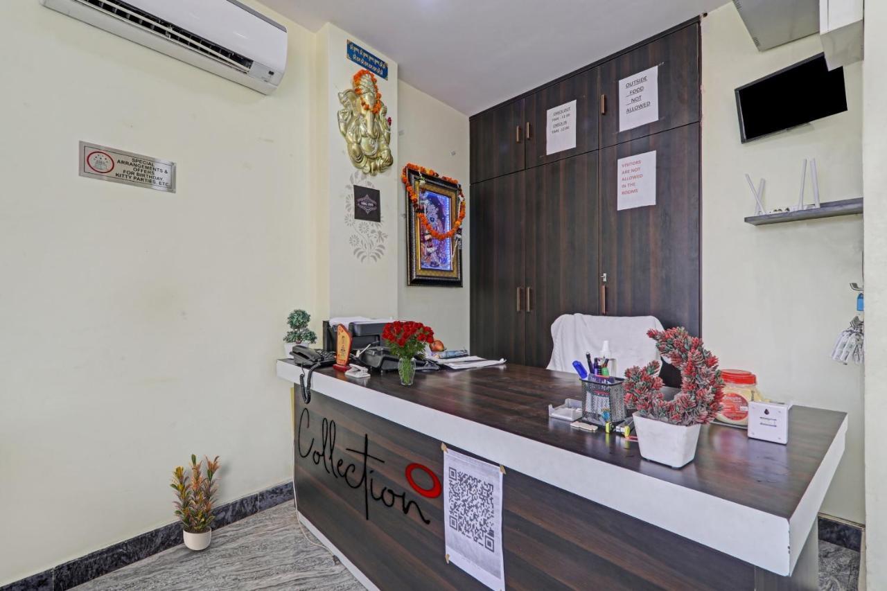 Collection O Srg Hotel Chinhat ภายนอก รูปภาพ